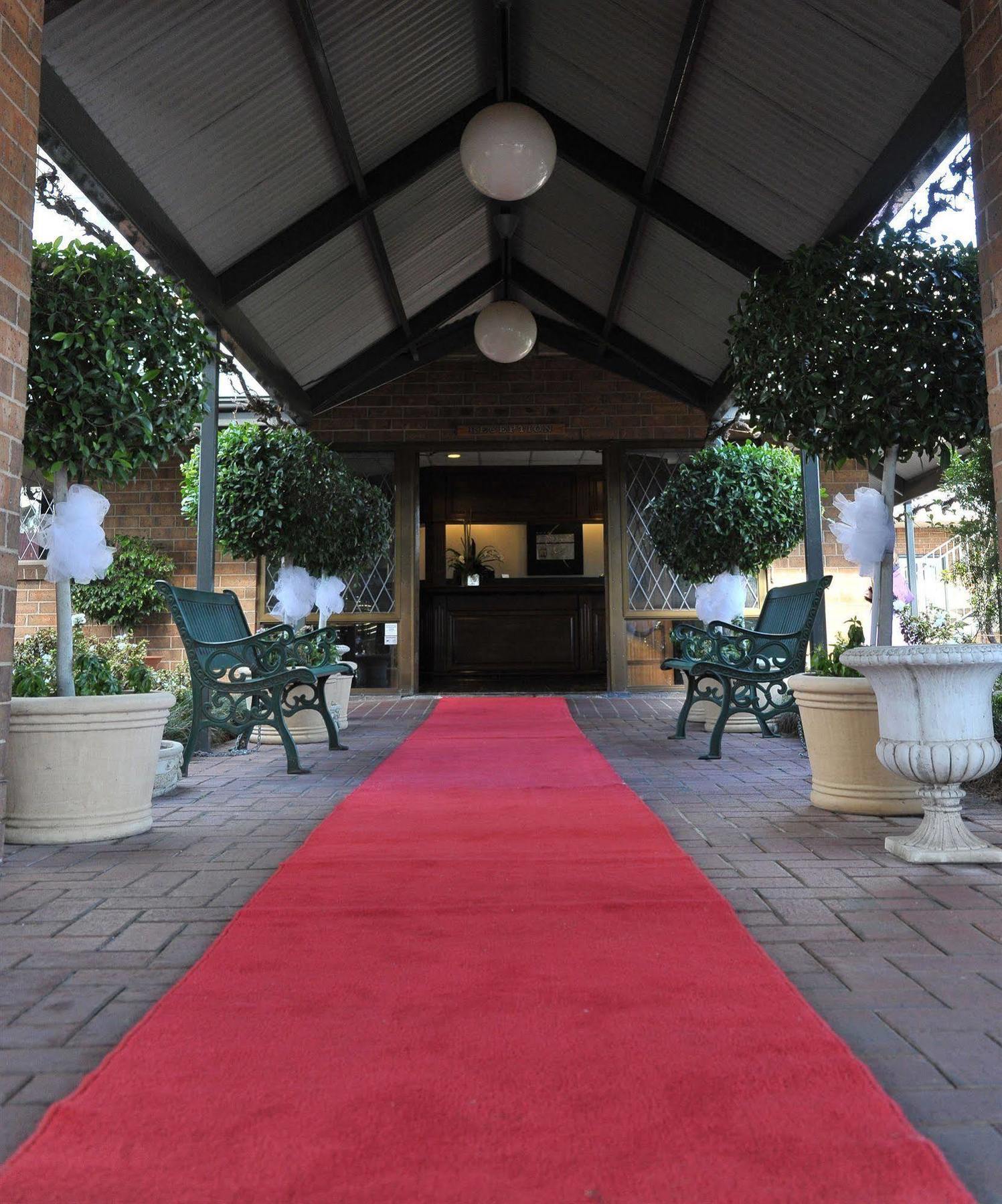 Ibis Styles Adelaide Manor Motel Exterior photo